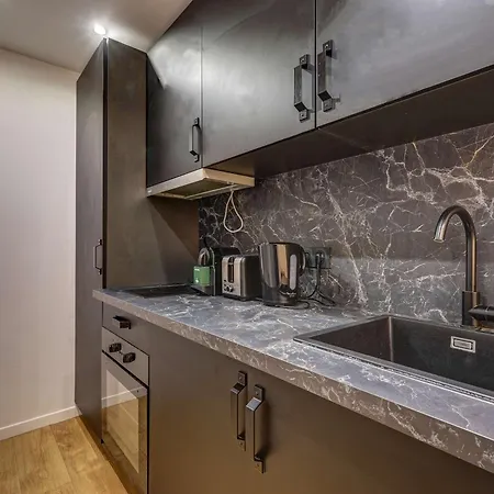 Apartment Modern And Renovated Next To Sacre-coeur *