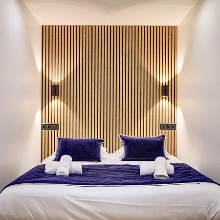 Modern And Renovated Next To Sacre-coeur Apartment Paris