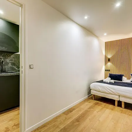 Apartment Modern And Renovated Next To Sacre-coeur Paris
