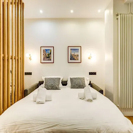 Modern And Renovated Next To Sacre-coeur Paris