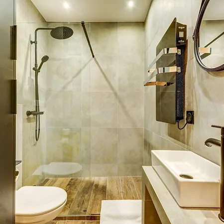 Apartment Modern And Renovated Next To Sacre-coeur