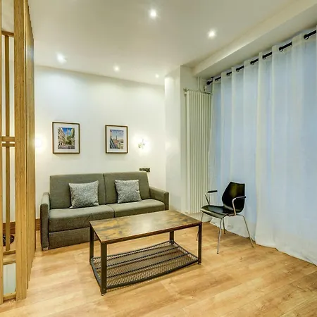 Modern And Renovated Next To Sacre-coeur Apartment Paris