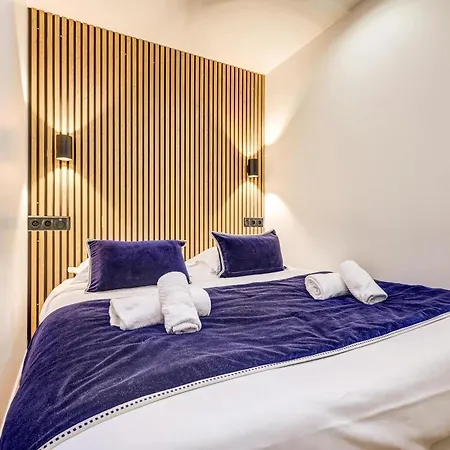 Modern And Renovated Next To Sacre-coeur Paris