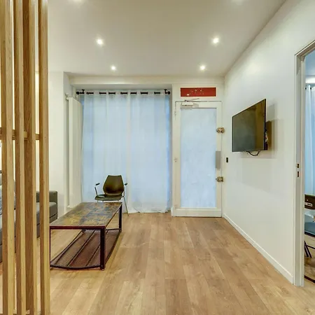 Modern And Renovated Next To Sacre-coeur * Paris