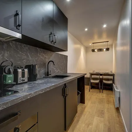 Apartment Modern And Renovated Next To Sacre-coeur *